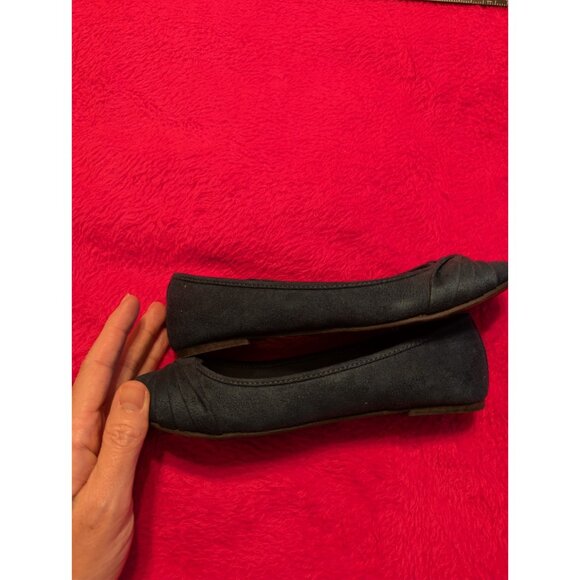 American Eagle Payless Womens 6 Dark Green Ruched Ballet Flats Faux Suede - Picture 2 of 7